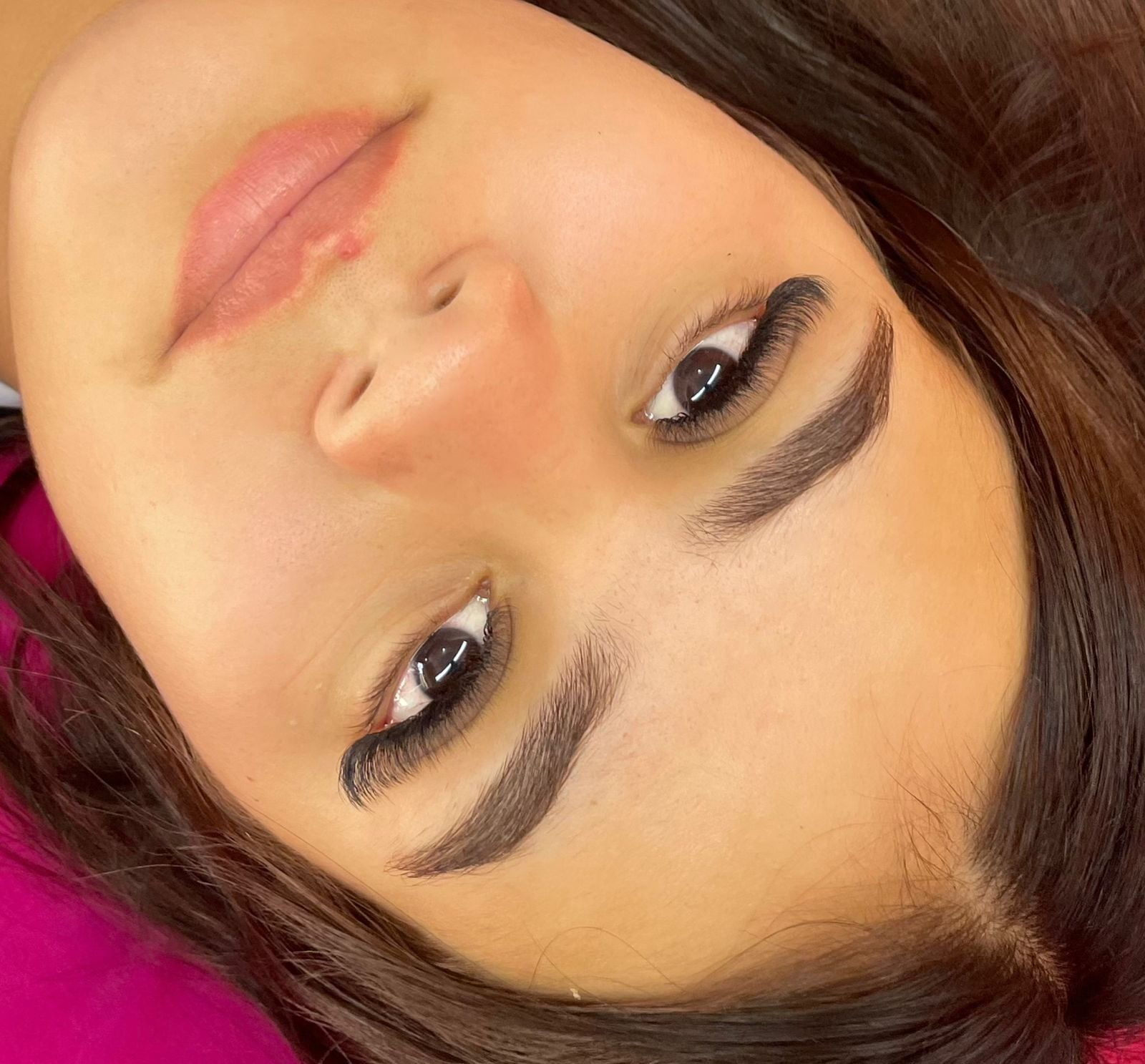 Volume Glow realizado por Vitória Pellegrine
